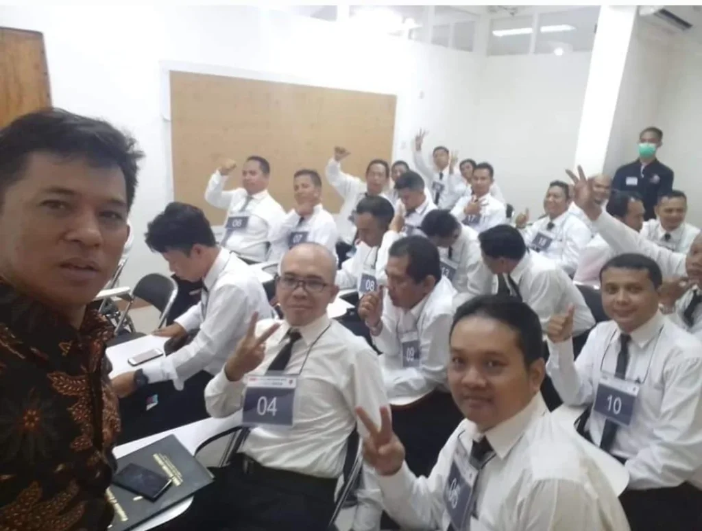 Yang sudah lulus saya ikutkan wawancara kerja bidang pengolahan makanan di Tangerang—dari 100 orang, 57 diterima. Namun pandemi COVID-19 membuat proses ke Jepang terhenti.