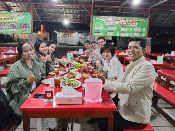 Ini kandidat kaigo atau perawat panti jompo yang saya bantu berangkat kan